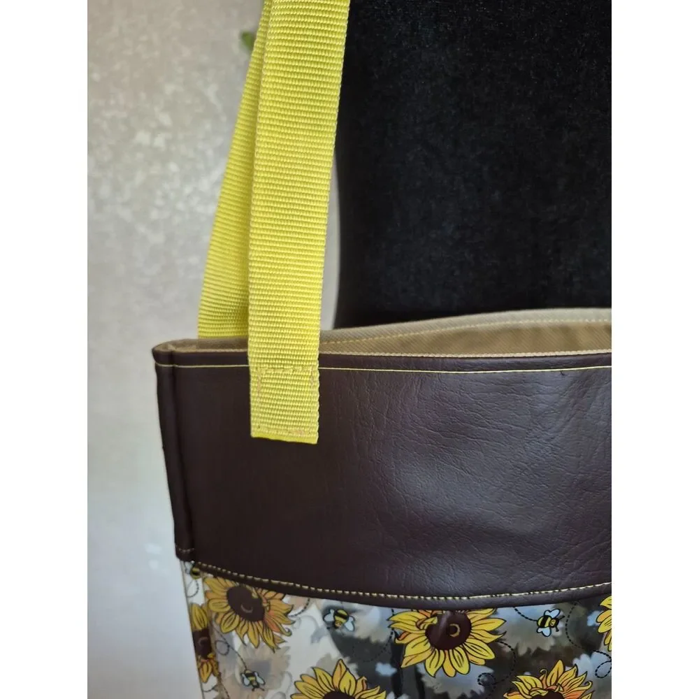 Sunflower and Bee Clear-Panel Tote Bag - Summer Market & Beach Organizer
